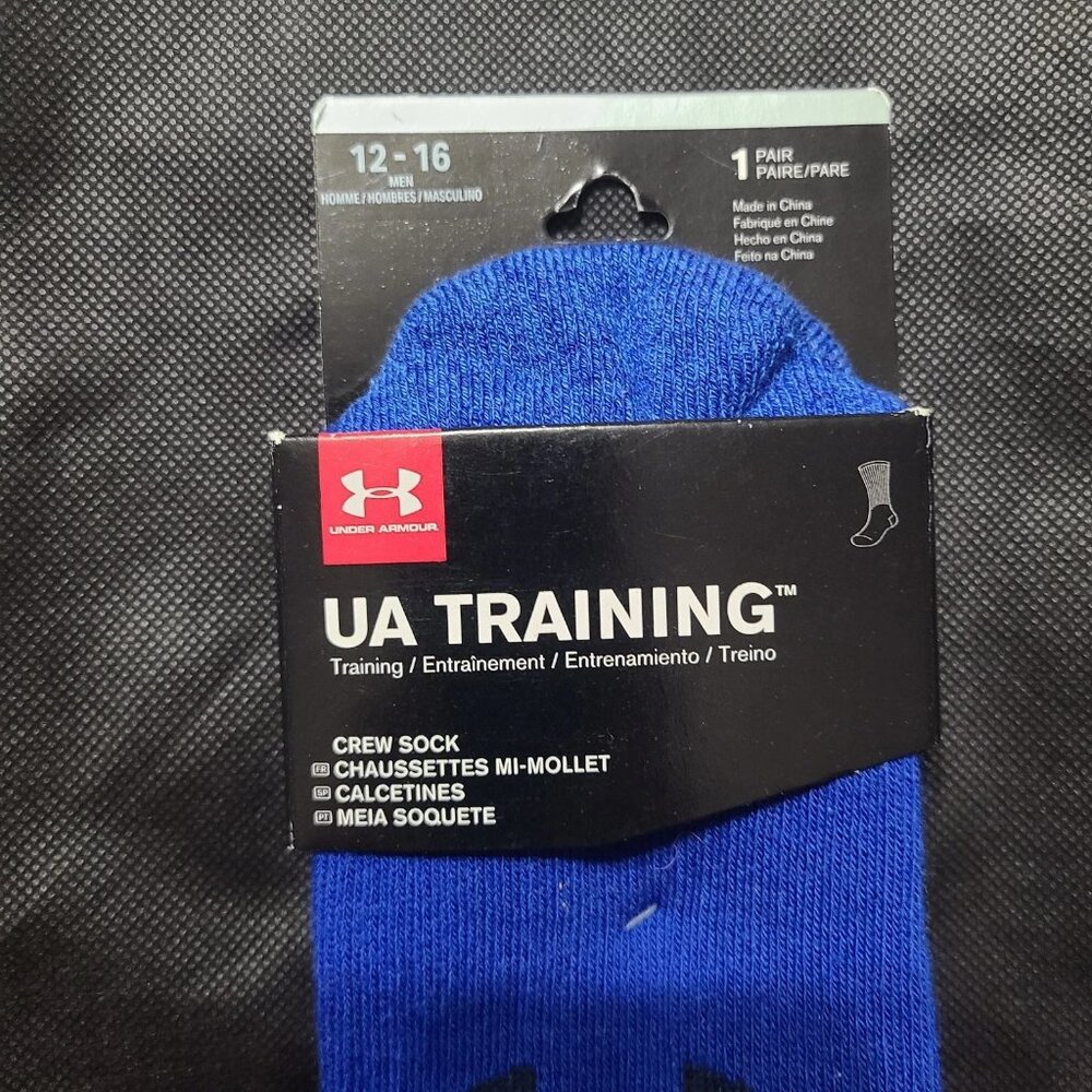 Under Armour UA Training Men's size 12-16 blue socks
